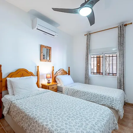 Casa Con Terraza Y Solarium Playa A 2 Min Hébergement de vacances *